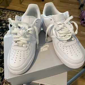 All white Air Force one size 9